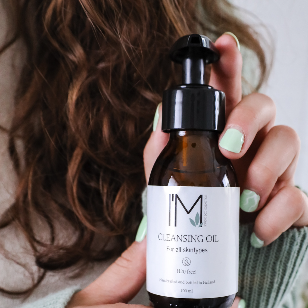 med cleansing oil vårdar du huden med naturliga ingredienser direkt från naturens skafferi